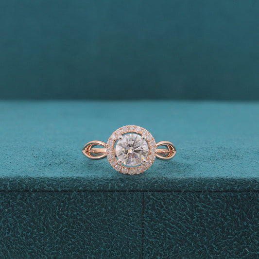 Lureva Crest Diamond Solitaire Ring