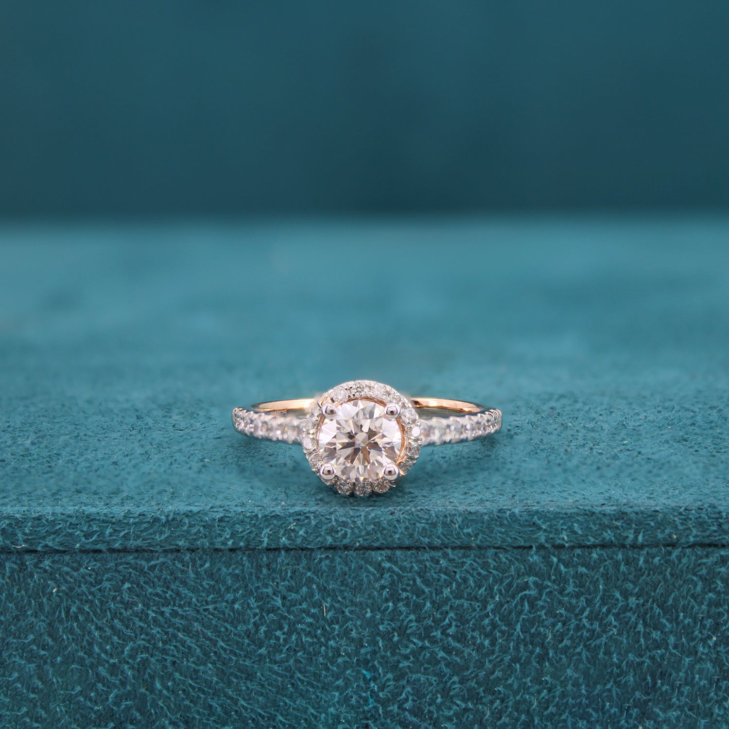 Mirella Classic Diamond Ring