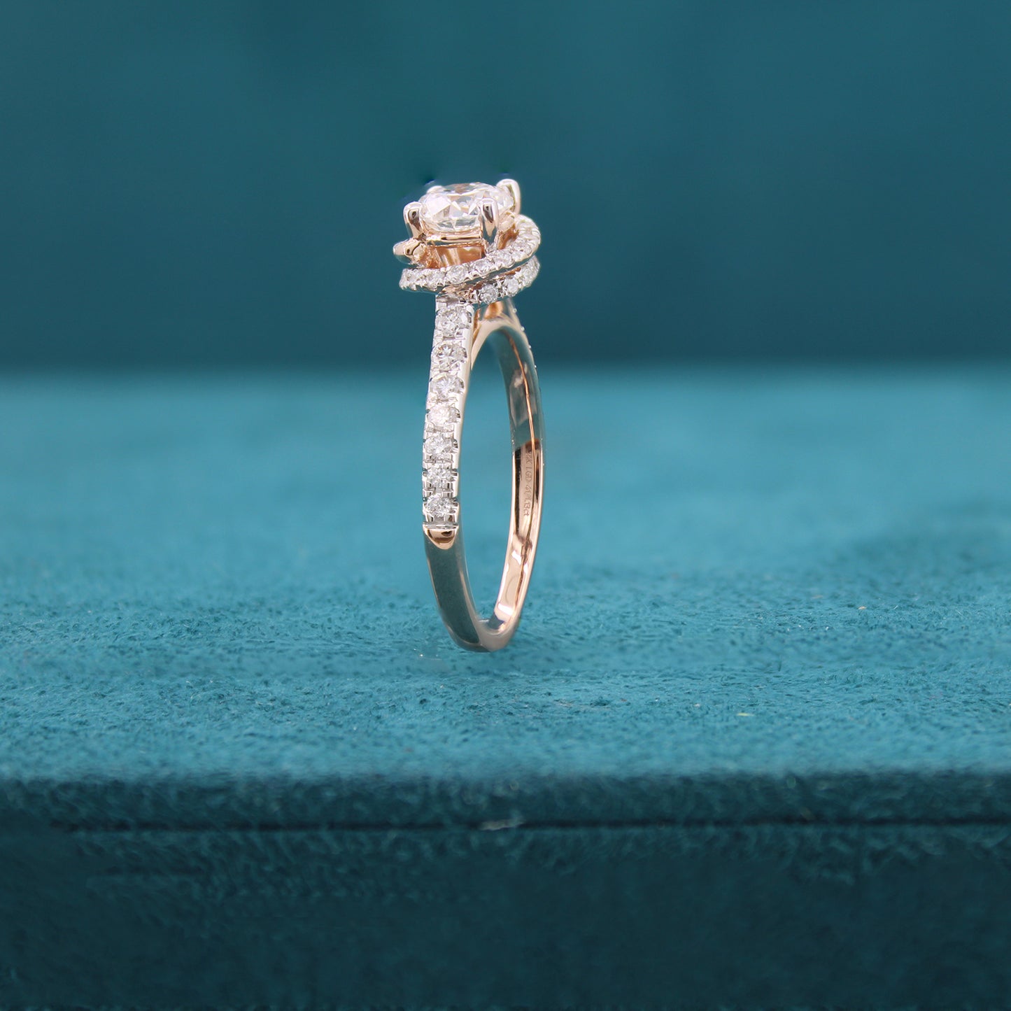 Mirella Classic Diamond Ring