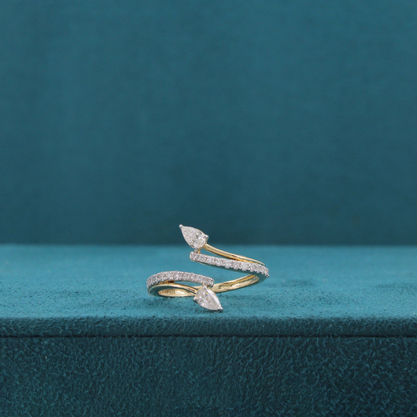 Virella Flare Diamond Ring