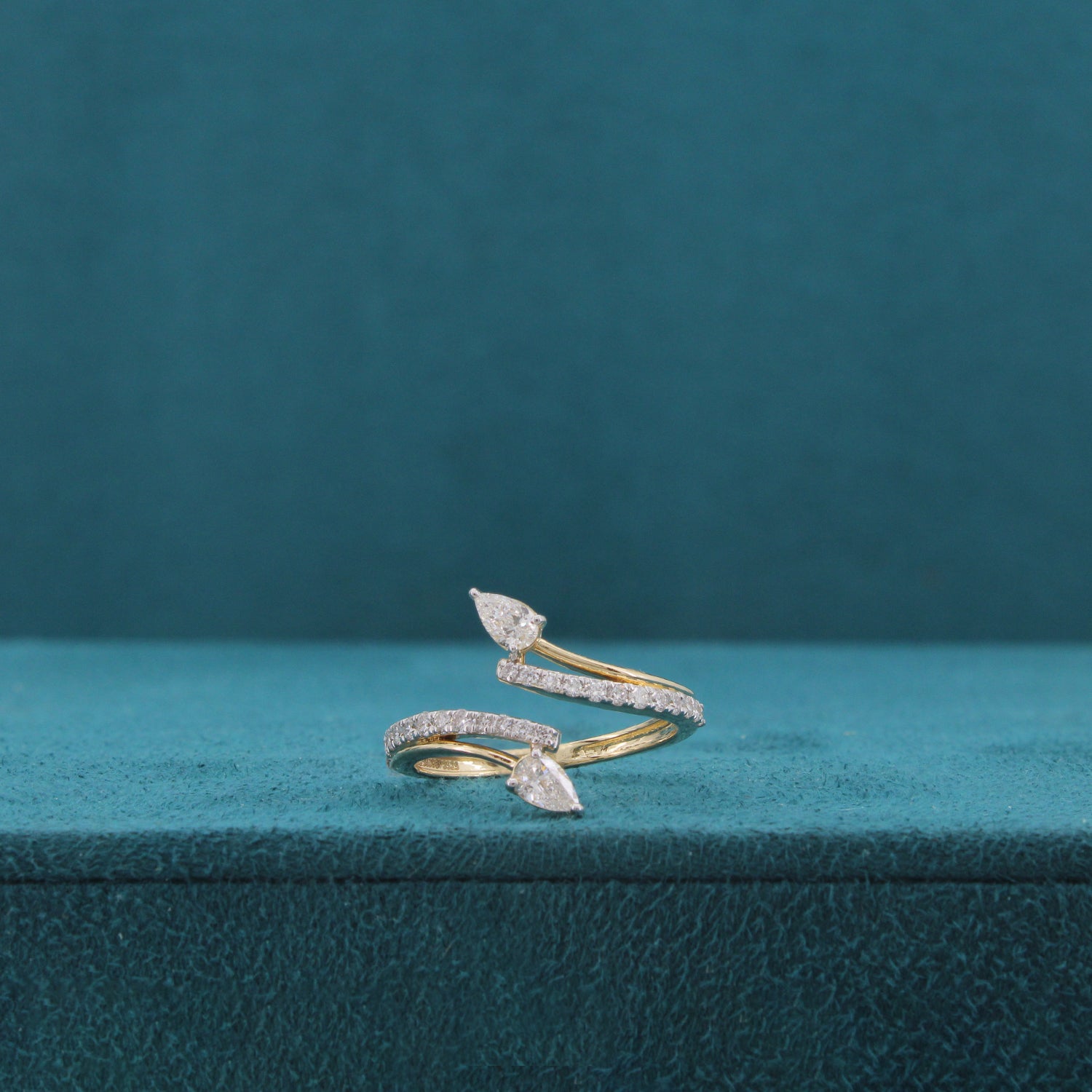 Virella Flare Diamond Ring