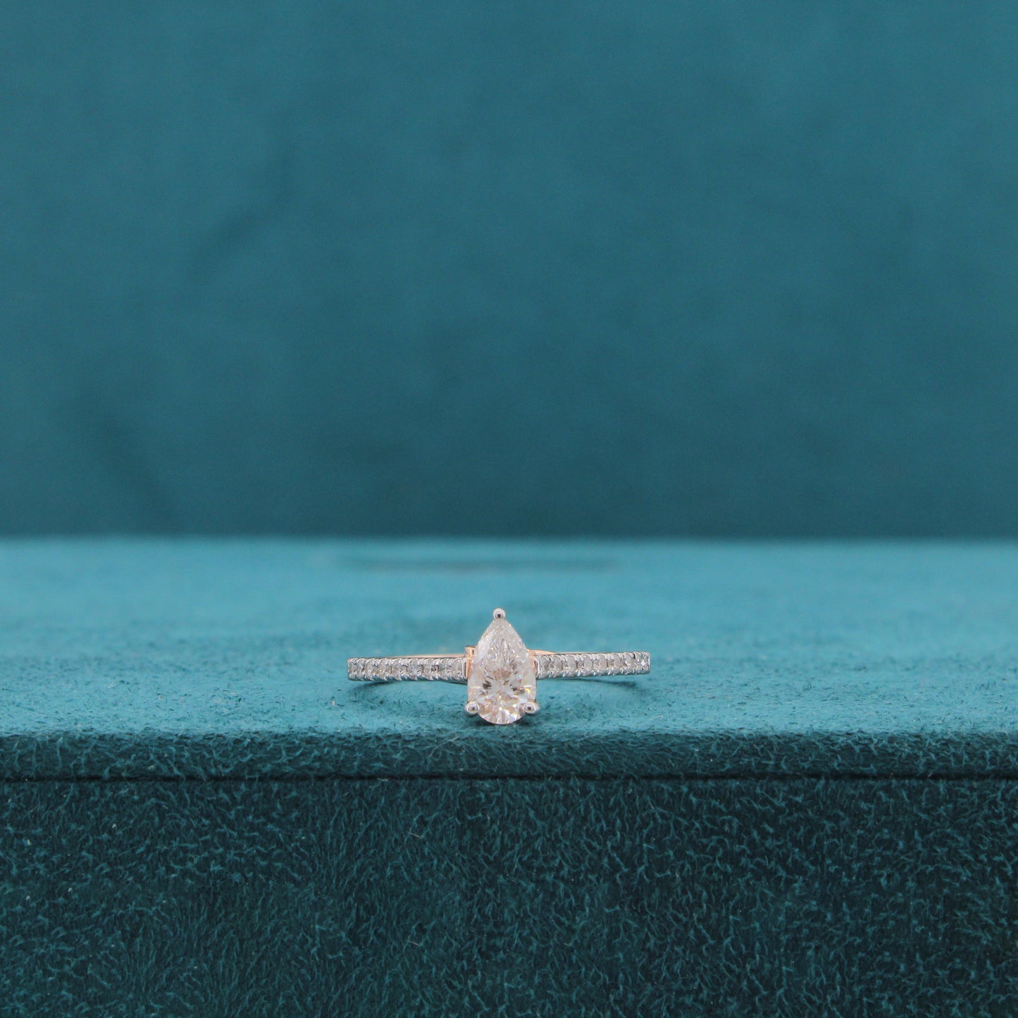 Selmora Trace Diamond Ring