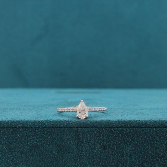 Selmora Trace Diamond Ring