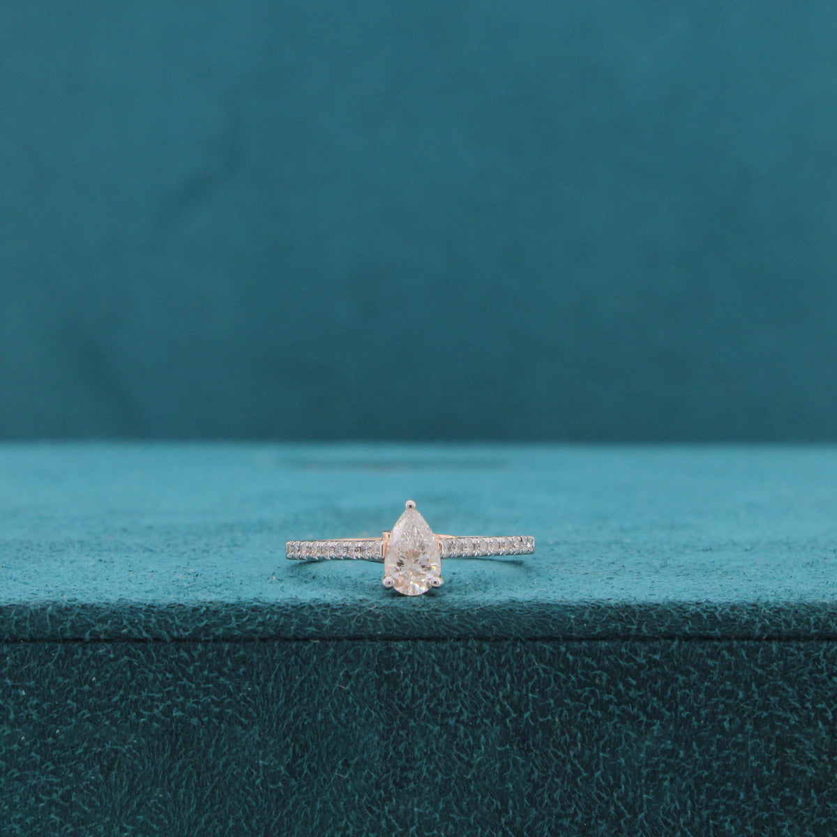 Selmora Trace Diamond Ring