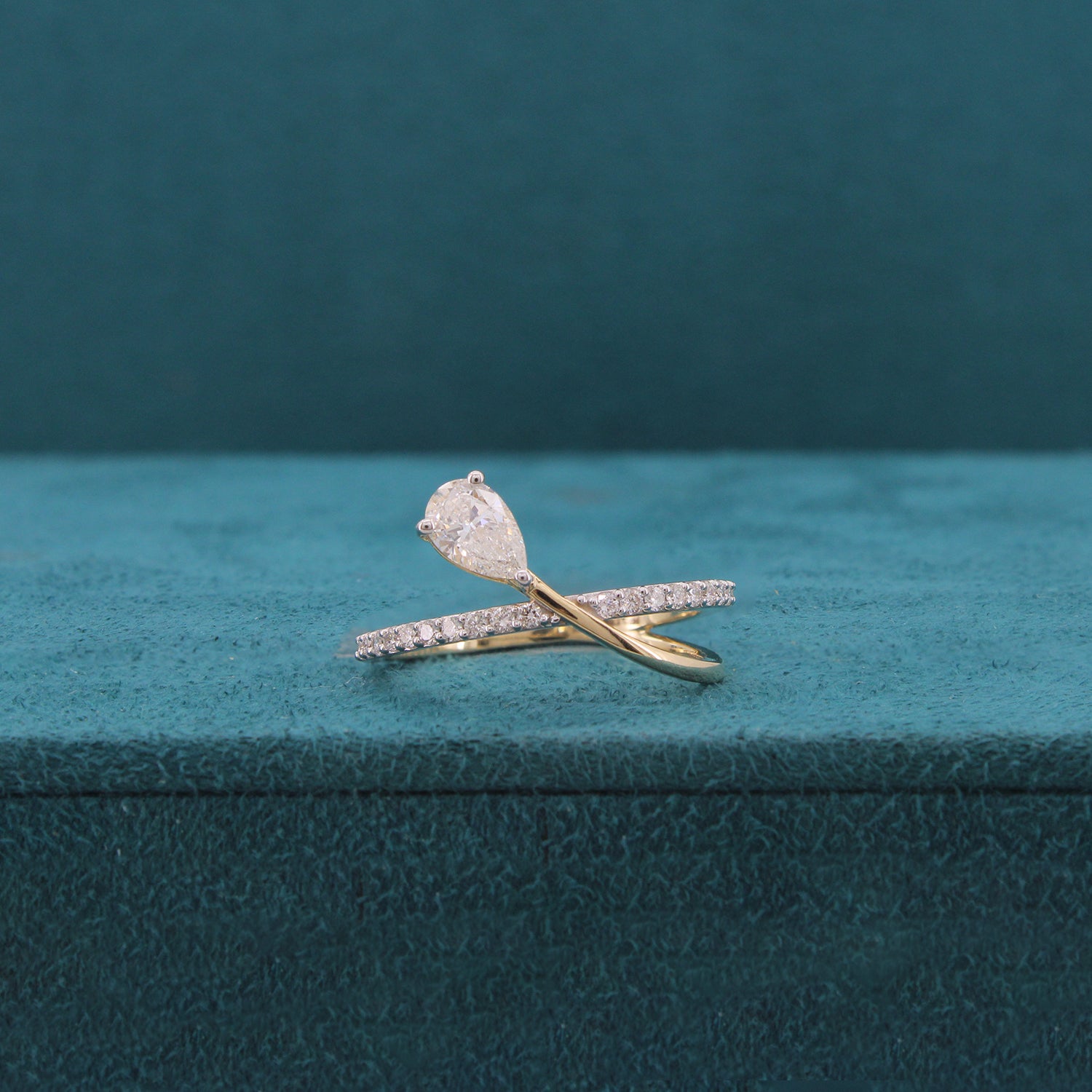 Fiorayne Tide Diamond Ring