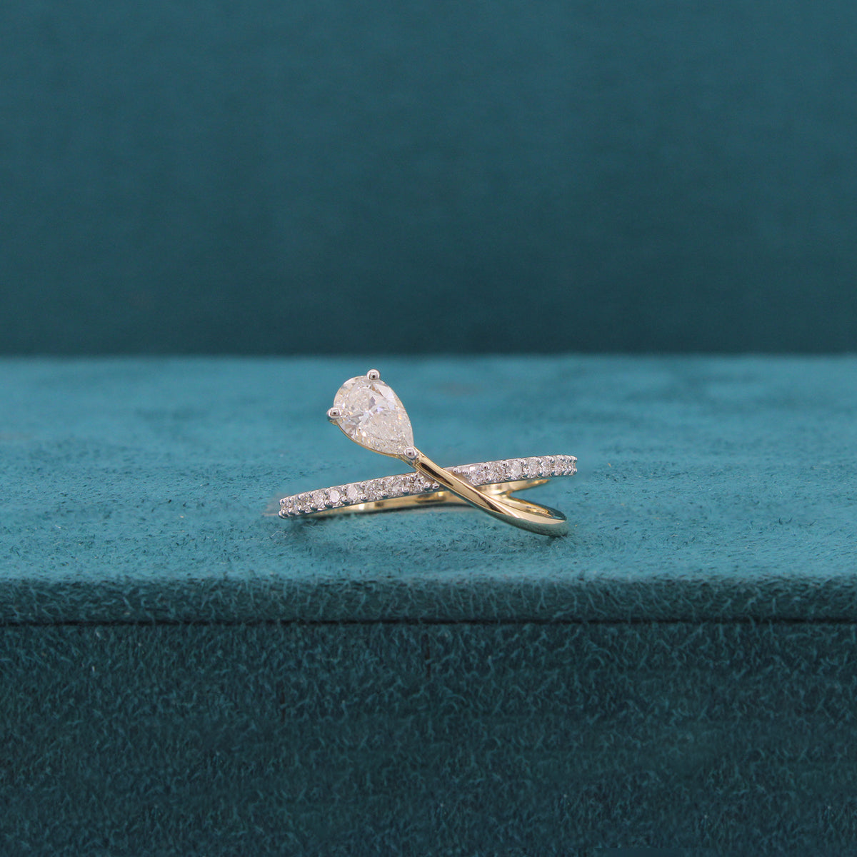 Fiorayne Tide Diamond Ring