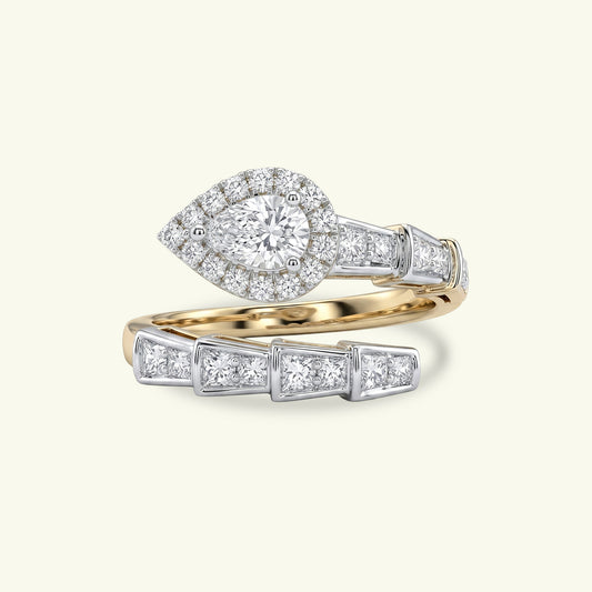 Savelle Crest Diamond Ring