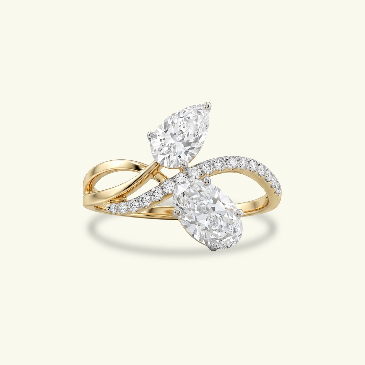Avyra Crest Diamond Solitaire Ring