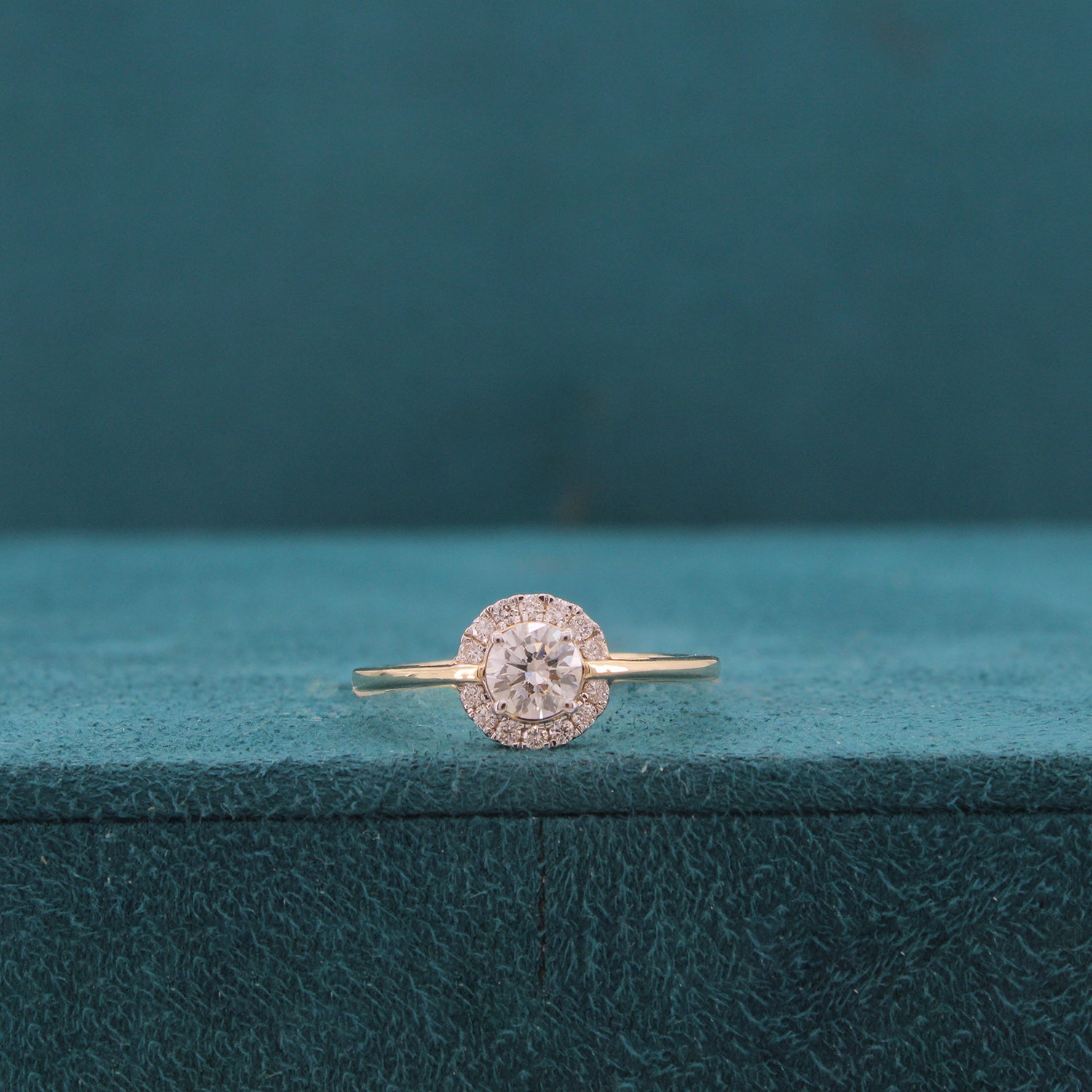 Arvielle Flare Diamond Ring