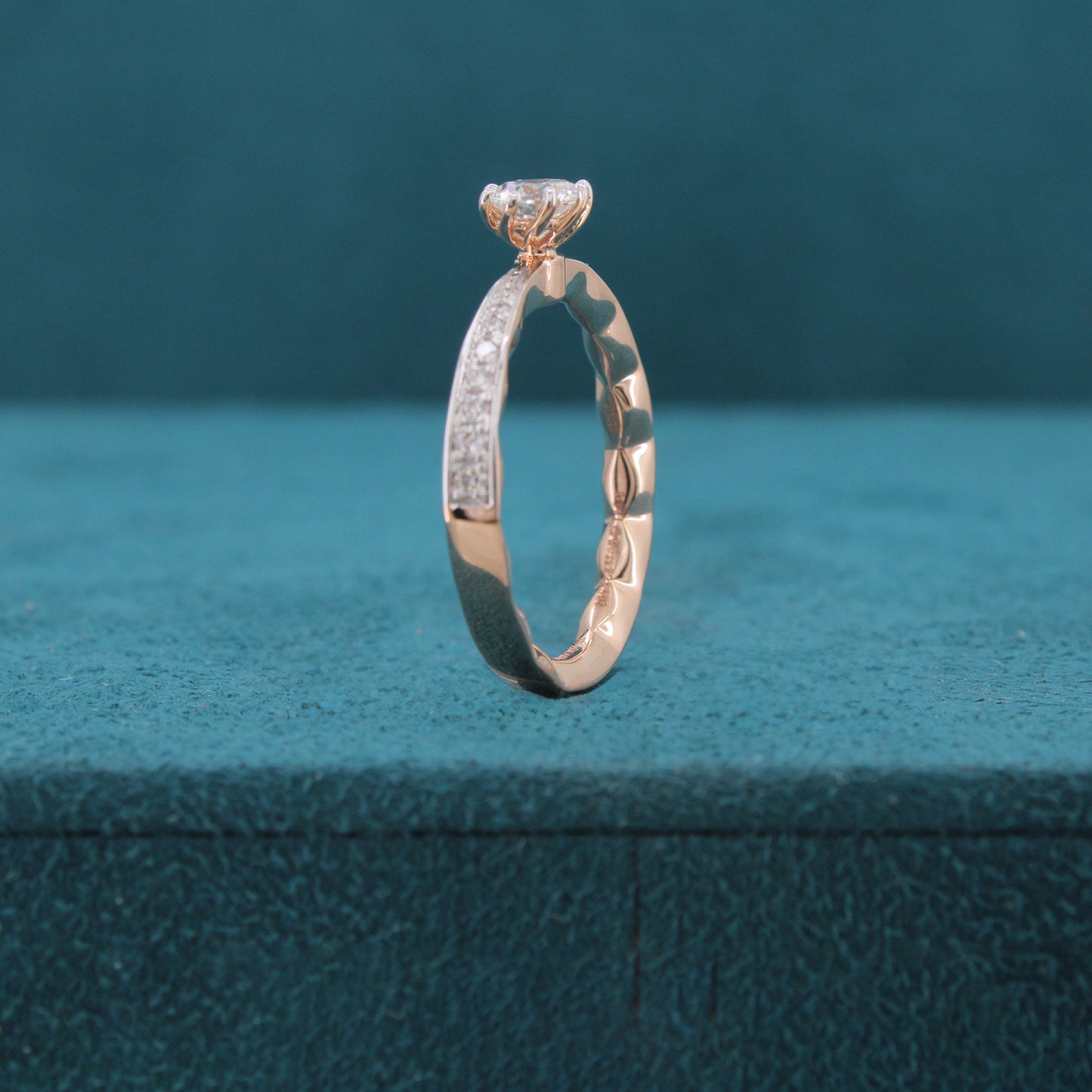 Aravelle Rise Diamond Solitaire Ring