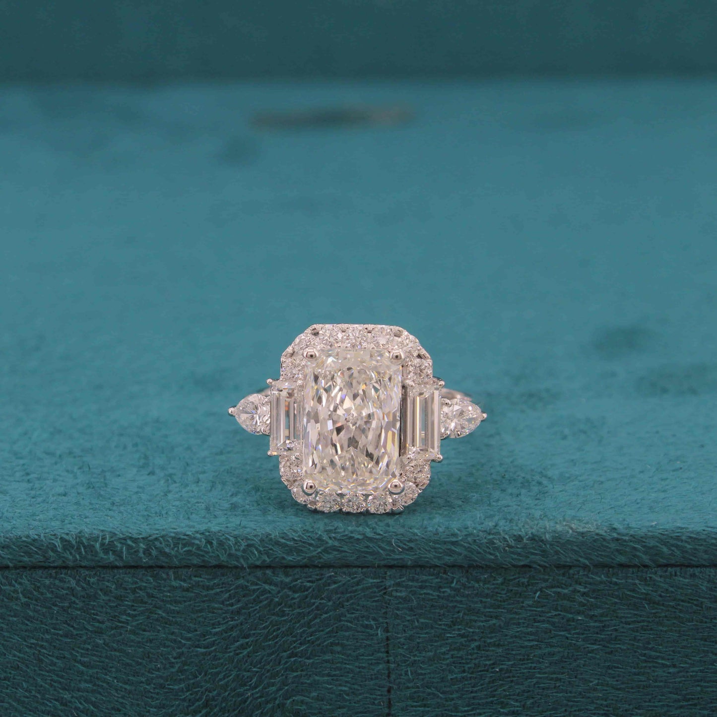 Viora Heritage Diamond Ring