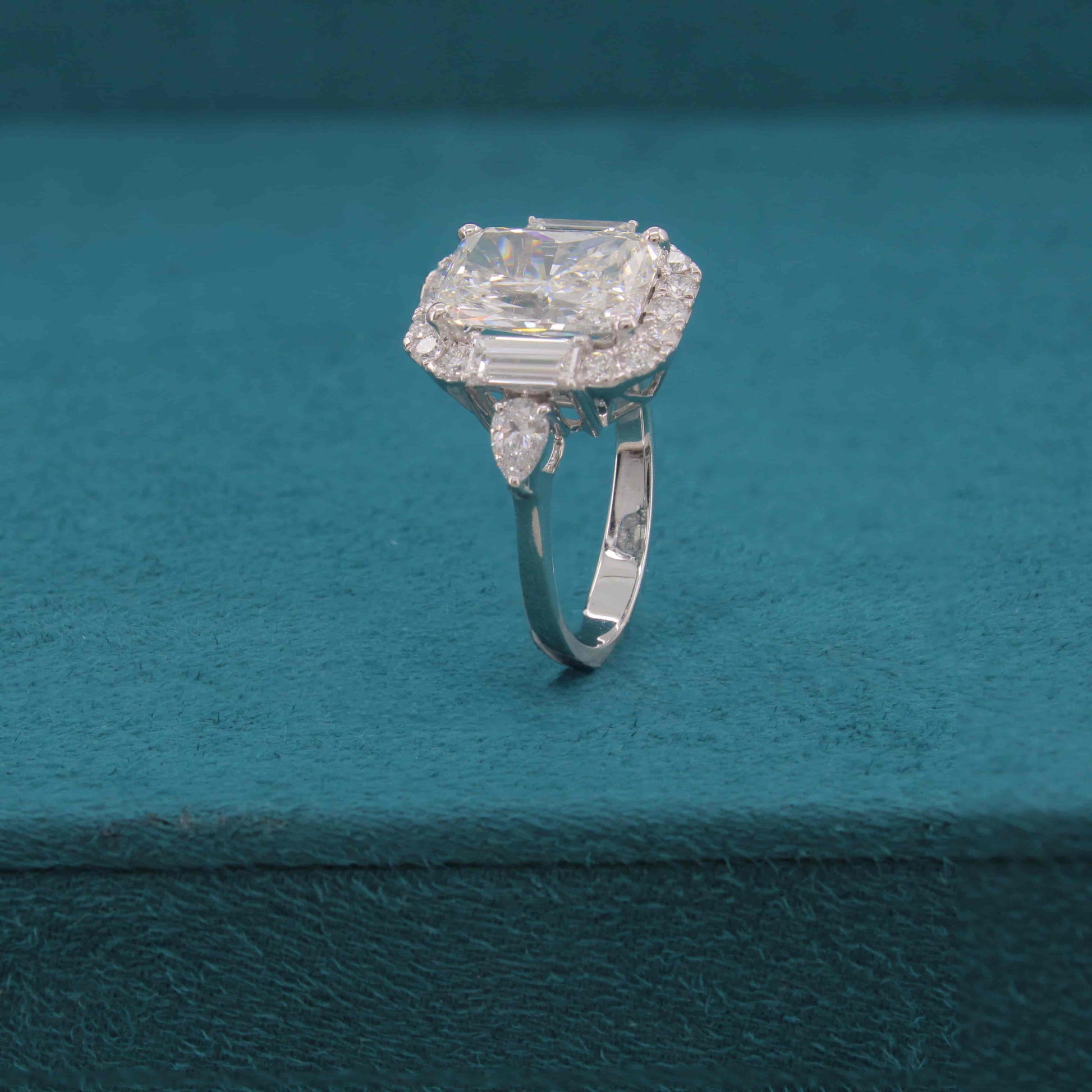Viora Heritage Diamond Ring