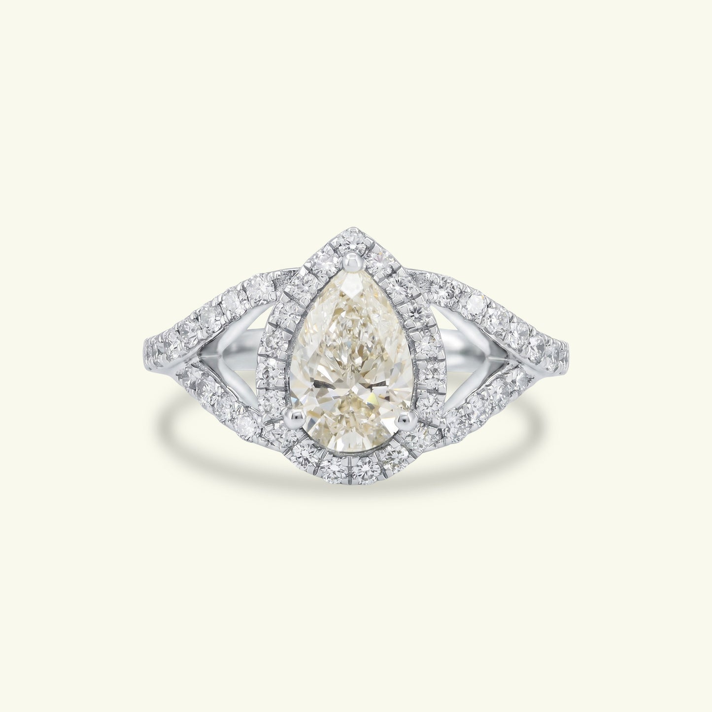Elvoria Classic Diamond Ring