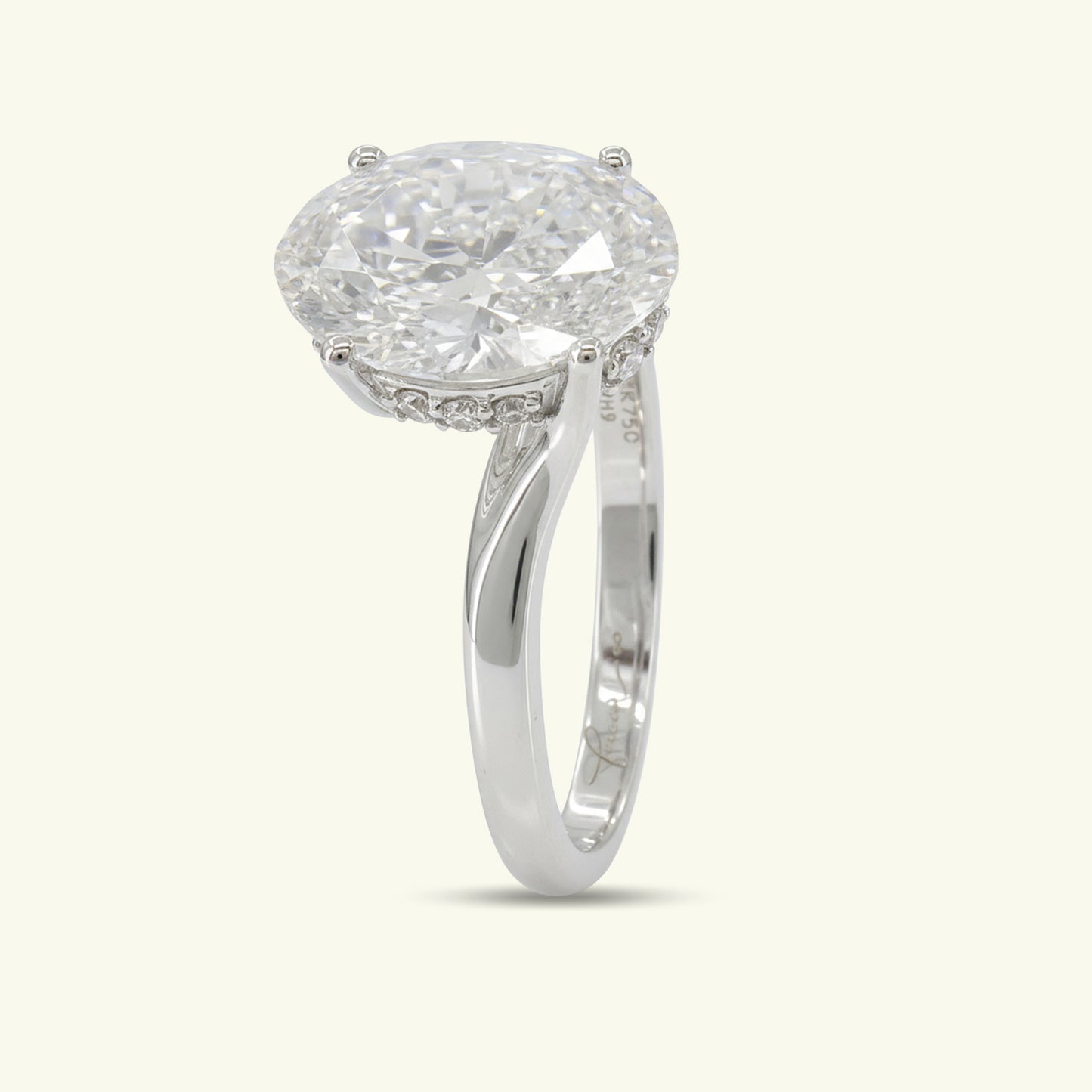 Velyon Diamond Engagement Ring