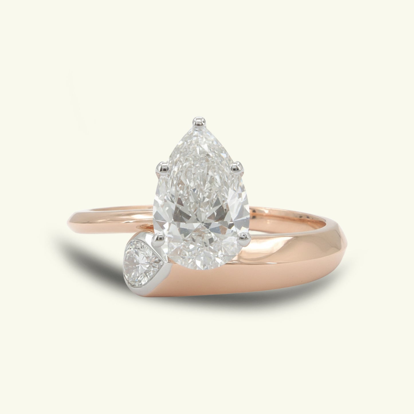  Vaeloria Promise Diamond Ring 