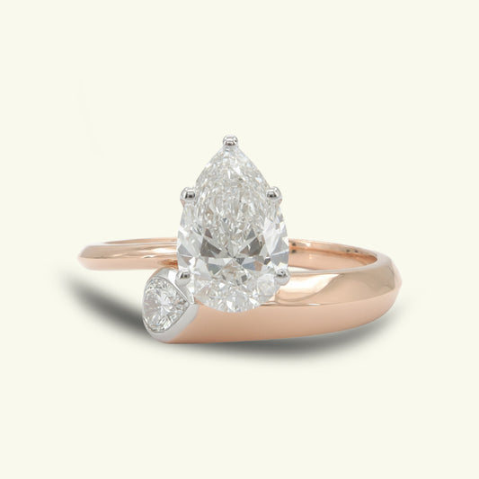  Vaeloria Promise Diamond Ring 