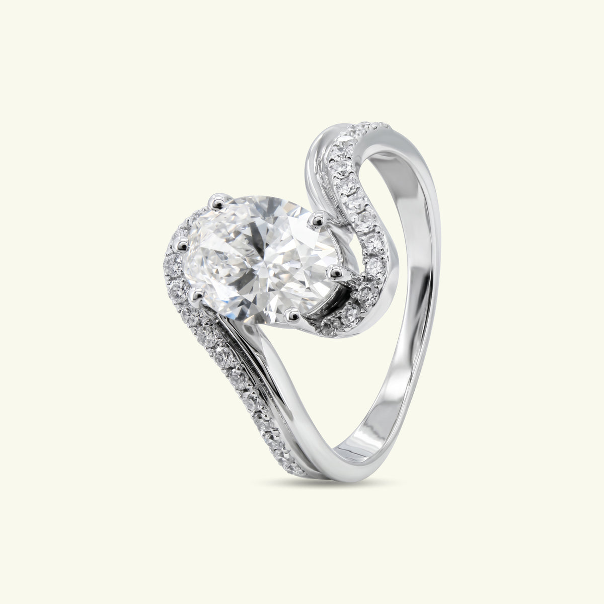 Crescendo Solitaire Diamond Ring