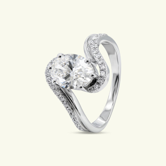 Crescendo Solitaire Diamond Ring
