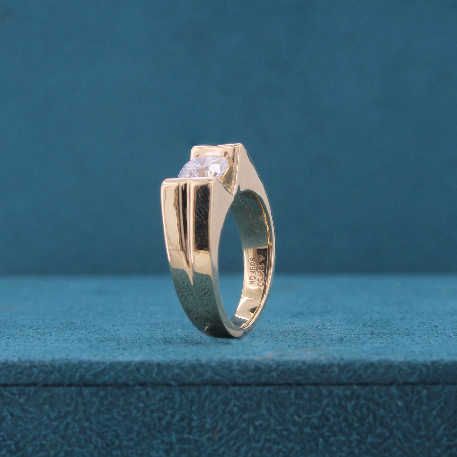 Caelum Solitaire Diamond Gents Ring